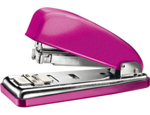 Grapadora petrus 226 classic wow fucsia metalizado capacidad 30 hojas en blister